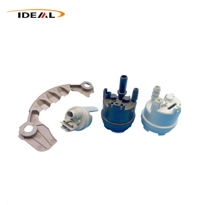 Moules et composants PPS moulés par injection